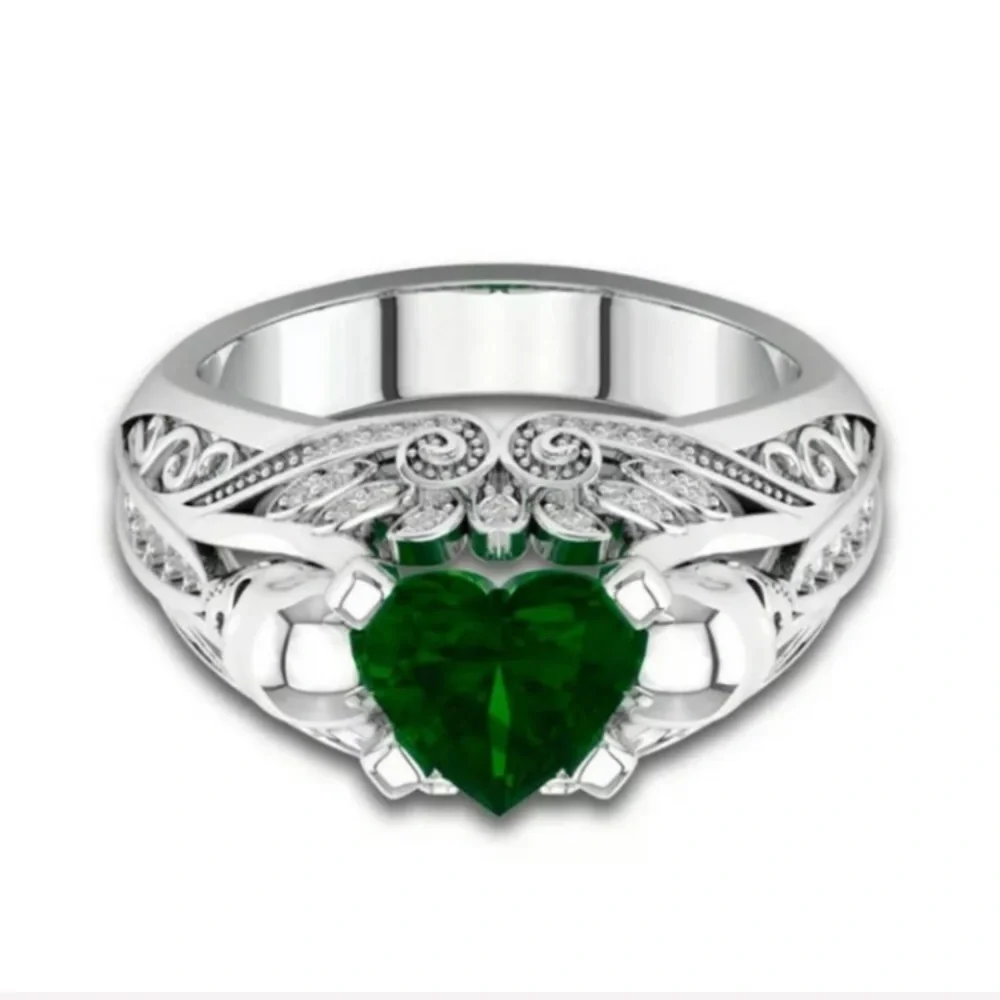 Size 9 Emerald Green Heart Silver Skull Ring NEW